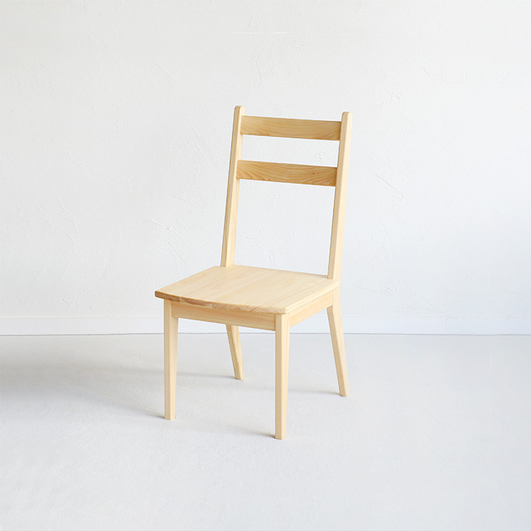 木の椅子